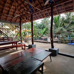 Munroeisland Backwaters Homestay Séjour chez l'habitant